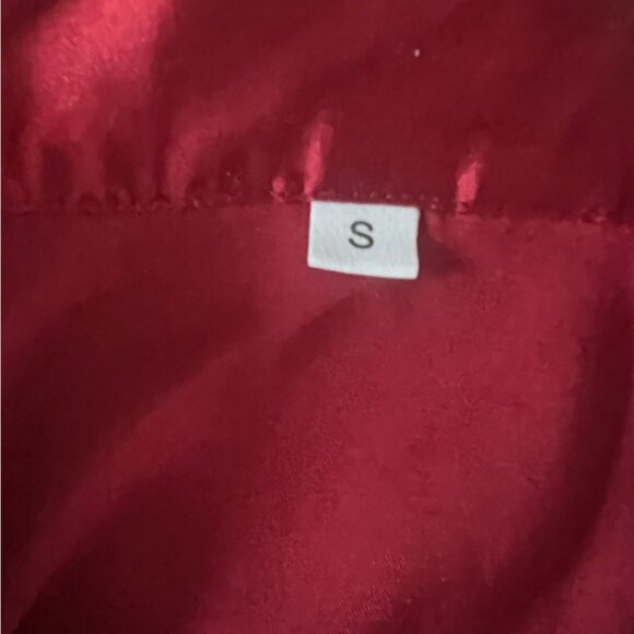 SHEIN Satin Pajama Set Women’s Small Burgundy Red Button Up Shorts - Picture 4 of 4